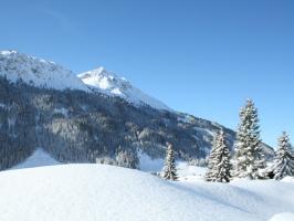 Winterlandschaft mit Blick zur Krinnenspitze